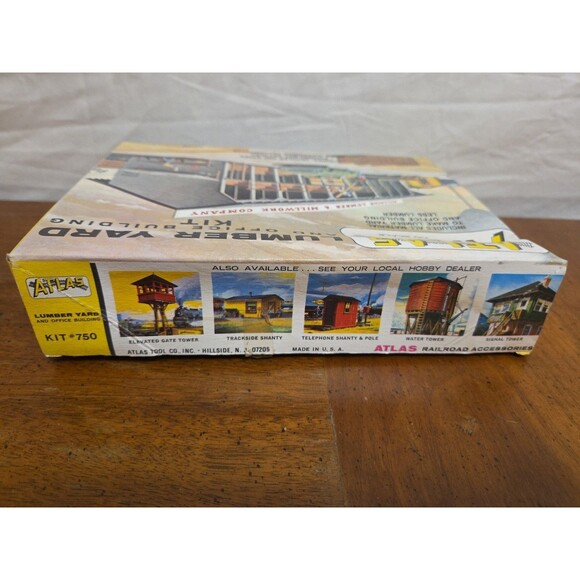 Atlas Lumber Yard And Office Building Kit #750-249 HO Scale - Picture 2 of 4